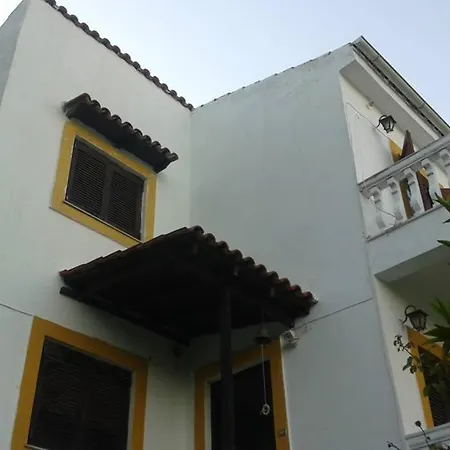 Holiday home Vera's House Pelekas